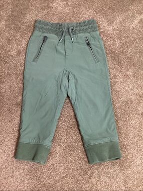 Gap 2 years Boy Lined Pants Joggers Moisture Wicking Quick Dry Hybrid Green